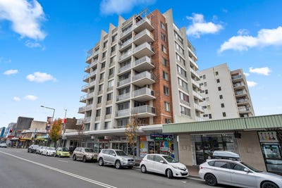 /international/au/205-28-smart-street-fairfield-nsw-148492300/
