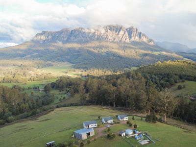 /international/au/256-careys-road-west-kentish-tas-700413252/