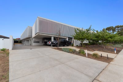/international/au/10-402-carrington-street-hamilton-hill-wa-150740952/