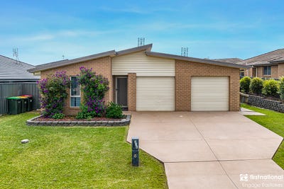 /international/au/1-2-4-shalistan-street-cliftleigh-nsw-151160892/