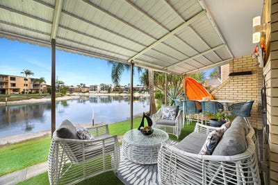 /international/au/2-5-goonawarra-drive-mooloolaba-qld-151322856/