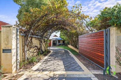 /international/au/4b-bridson-court-hamilton-hill-wa-151281748/