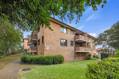 /international/au/7-20-22-dudley-avenue-bankstown-nsw-151496548/