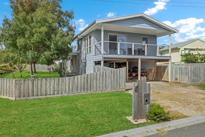 /international/au/8-kallay-drive-pioneer-bay-vic-150806348/
