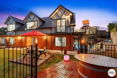 /international/au/6-syracuse-place-blackmans-bay-tas-150980088/