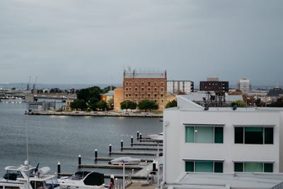 /international/au/418-1-2-tarni-court-new-port-sa-151358704/