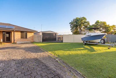 /international/au/2-25-tekapo-street-broadbeach-waters-qld-151601864/