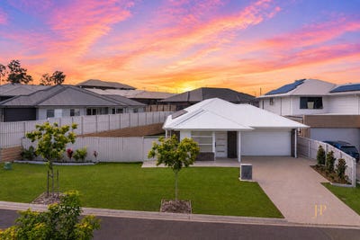 /international/au/22-sunset-circuit-flagstone-qld-151188548/