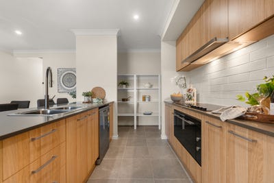 /international/au/74-jim-davidson-boulevard-belivah-qld-151296080/