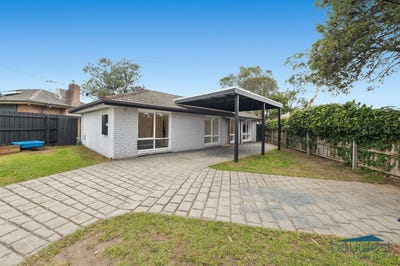/international/au/15-railway-crescent-hastings-vic-151305852/