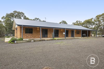 /international/au/17-calder-crt-moonlight-flat-maryborough-vic-151456284/