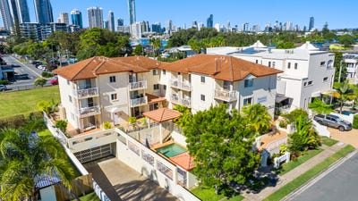 /international/au/12-3-5-anembo-street-chevron-island-qld-151096580/