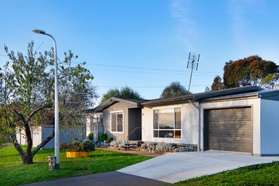 /international/au/22-stephen-street-campbells-creek-vic-151324360/