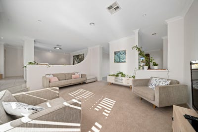 /international/au/142-warwick-road-duncraig-wa-148404052/