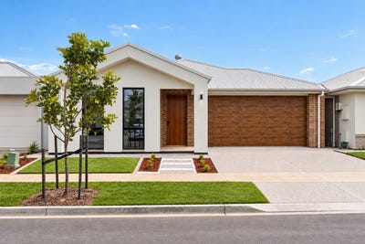 /international/au/29-dhilba-crescent-andrews-farm-sa-152687560/