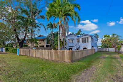 /international/au/12-marathon-street-proserpine-qld-151564248/