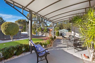 /international/au/44a-sabrina-avenue-bateau-bay-nsw-152032796/