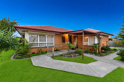 /international/au/18-orloff-street-keysborough-vic-151298008/