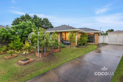 /international/au/13-fosters-court-cranbourne-north-vic-151370552/