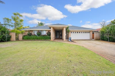 /international/au/6-blackbutt-way-canning-vale-wa-152483520/