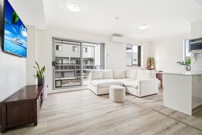 /international/au/47-51-king-street-st-marys-nsw-151100116/