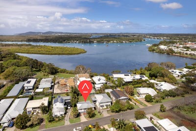 /international/au/49-ward-street-tewantin-qld-152475344/