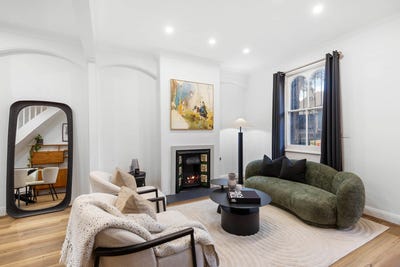 /international/au/215-crown-street-darlinghurst-nsw-151463760/