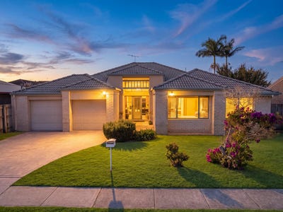/international/au/109-cotterill-avenue-bongaree-qld-151922696/