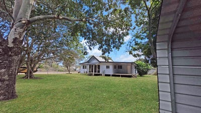 /international/au/15-opal-street-mount-garnet-qld-152614872/