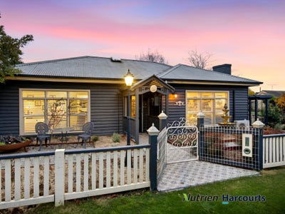 /international/au/7-giffard-street-yea-vic-151449800/
