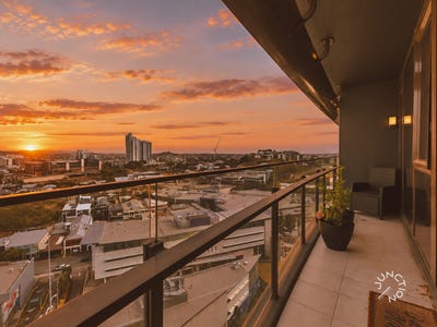 /international/au/41712-1033-ann-street-newstead-qld-152364608/