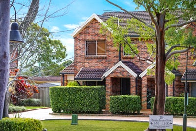 /international/au/9-19-owen-jones-row-menai-nsw-152583500/