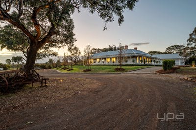 /international/au/49-strathtulloh-circuit-strathtulloh-vic-148342448/?lang=en