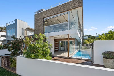 /international/au/7-oceanfront-drive-sapphire-beach-nsw-148529284/