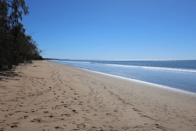 /international/au/4-balmoral-court-moore-park-beach-qld-151422900/