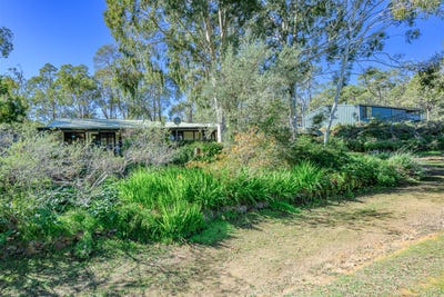 /international/au/535-thomas-road-parkerville-wa-151923484/