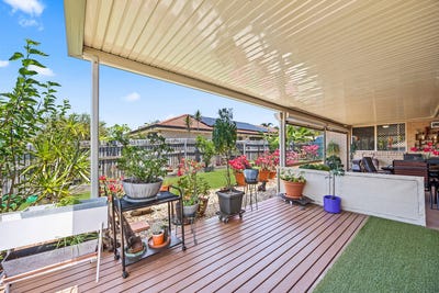 /international/au/68-moonstone-drive-urangan-qld-151355948/