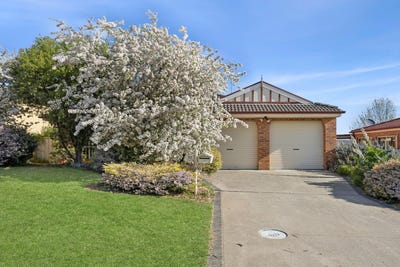 /international/au/57-thomas-royal-gardens-queanbeyan-nsw-152564020/