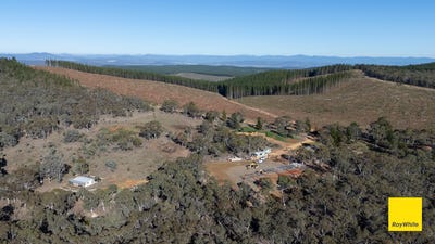 /international/au/242-bingley-way-wamboin-nsw-151509116/