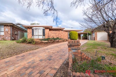 /international/au/19-ingrid-place-dubbo-nsw-148542704/