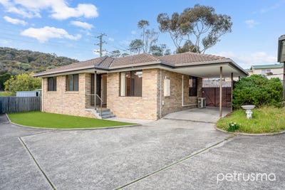 /international/au/2-17-18-kallora-street-mornington-tas-148673804/