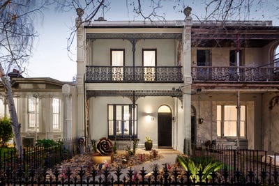 /international/au/19-acland-street-st-kilda-vic-148519940/