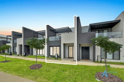 /international/au/23-amazing-boulevard-fraser-rise-vic-150907588/