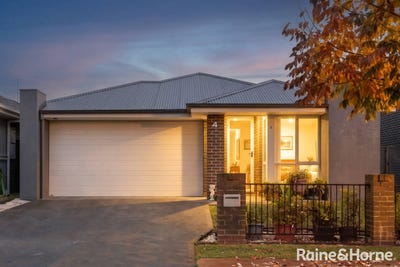 /international/au/4-dusty-way-catherine-field-nsw-151320032/