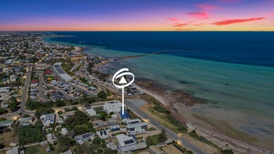 /international/au/4-marine-parade-moonta-bay-sa-152538840/
