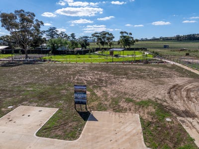 /international/au/lot-562-16-arcuata-walk-diggers-rest-vic-150444908/