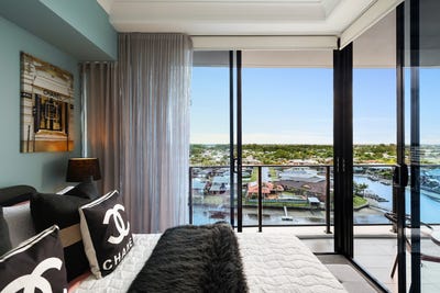 /international/au/3703-5-harbour-side-court-biggera-waters-qld-151027148/
