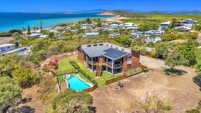 /international/au/24-rose-bay-road-bowen-qld-152521460/