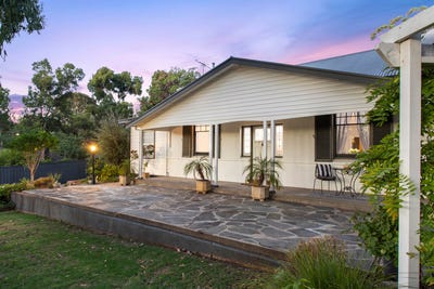 /international/au/33-brighton-parade-blackwood-sa-150694488/