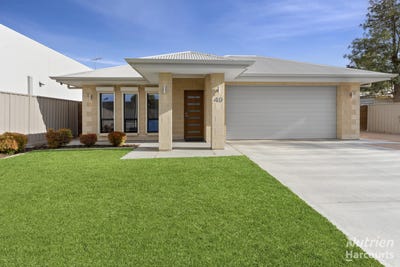 /international/au/49-twentieth-street-renmark-sa-148388016/